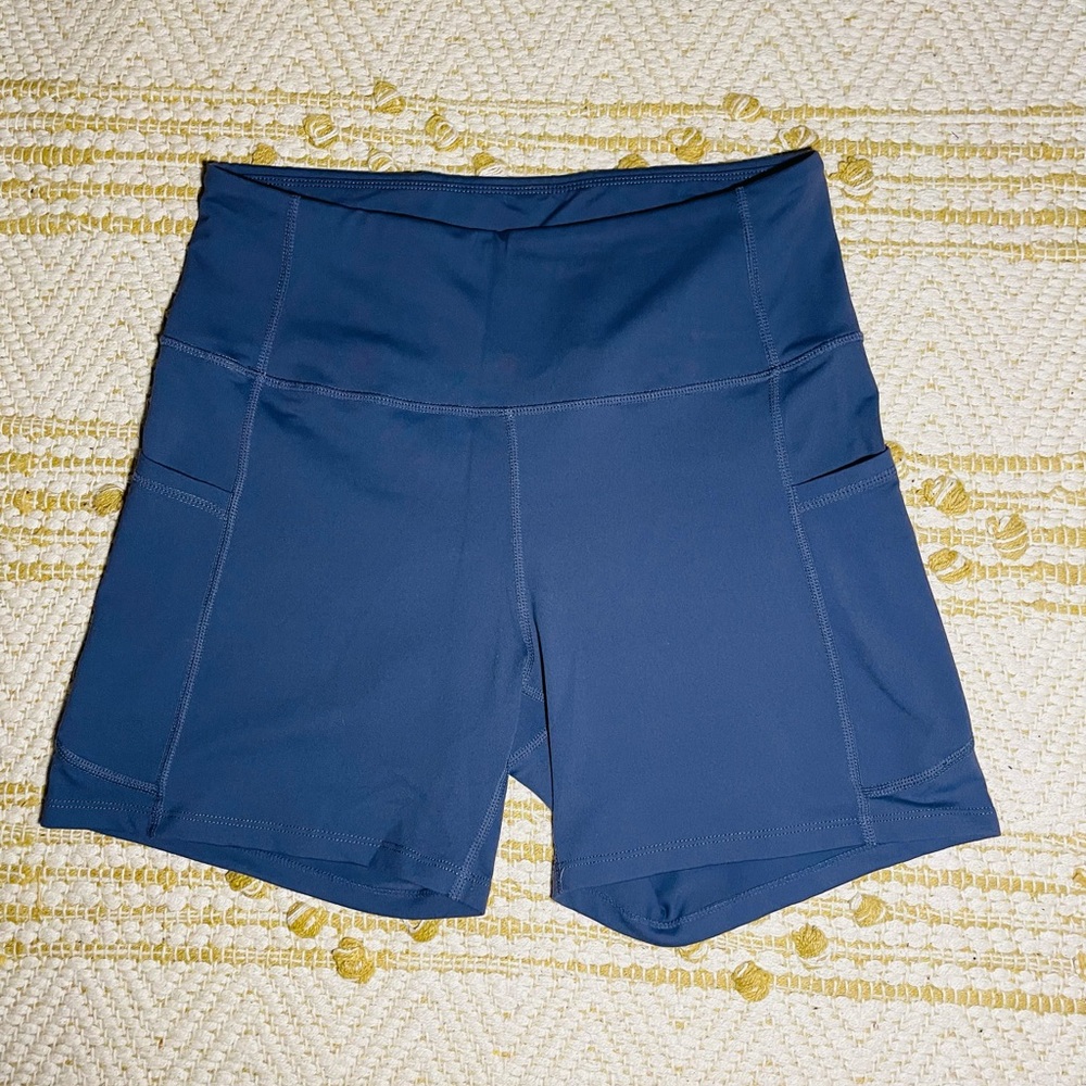 brand new!!! large purple biker shorts!!! 🩳